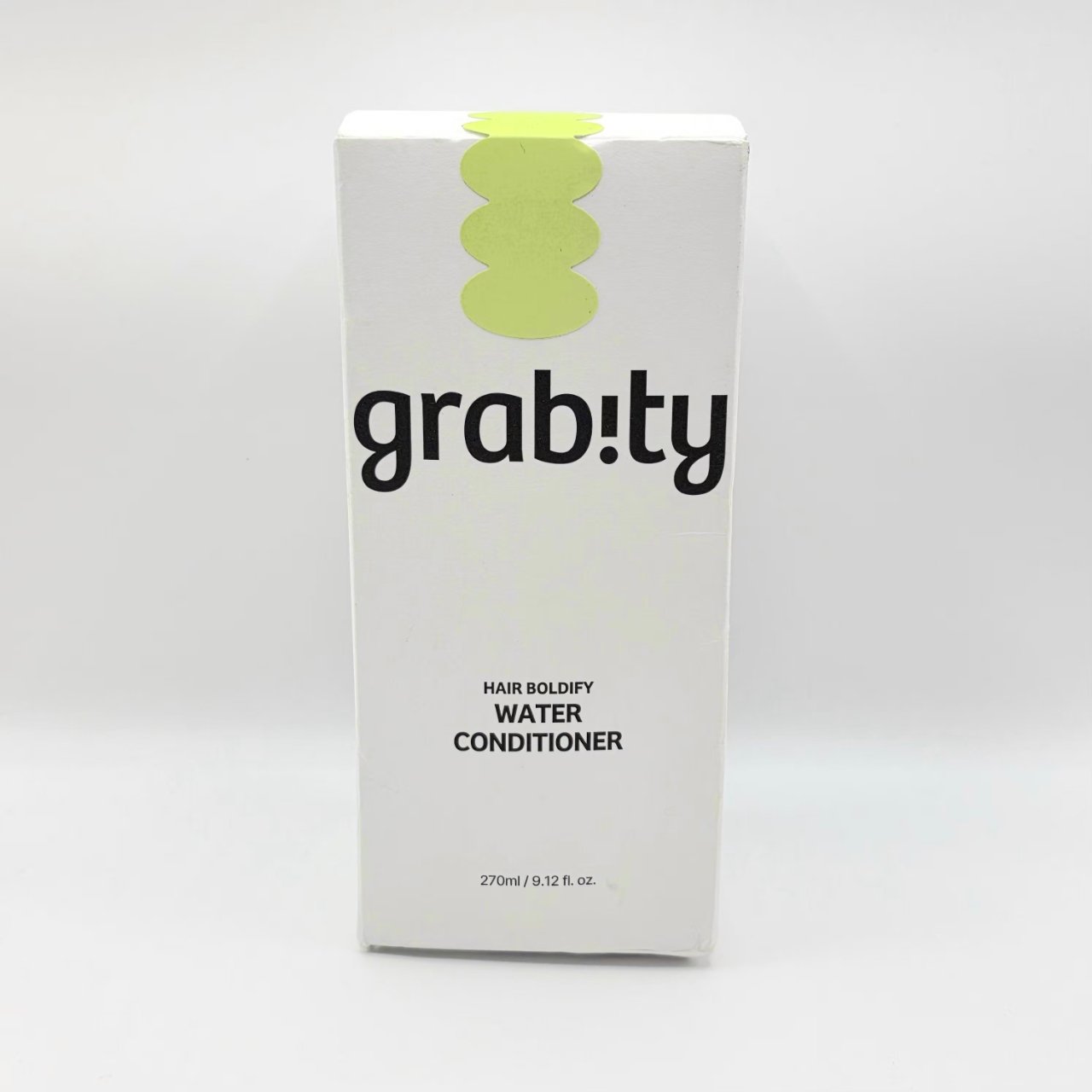 この商品について ・毎日のケアに、科学のひと工夫を ・【グラビティ G0.0 ウォーターコンディショナー　g0.0 Hair Boldify Water Conditioner 270ml】 髪になじみやすいリキッドタイプの高保湿タイプトリートメント　 ・プロピレングリコール、ミリスチルアルコール、シクロペンタシロキセイン、ヒドロライズドケラチン、カプリリルグリコール、ナトリウムハイアルロネート（整肌成分）やシルクケラチン、ヒアルロン酸の保湿成分が、髪にうるおいを与える ・湿気や乾燥などの外的刺激から髪を守りながら、しっとりとまとまる髪へ ・水に触れると温かく感じられる、心地よい使用感（※個人差があります）