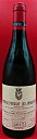 　絶対無二のシャンボル・ミュジニィの象徴 「静謐」　「澄高」 そんな言葉がこれ程似合うワインもありません。 飲む者の姿勢を問われるワイン、それが独特のオーラを持つヴォギュエのワインです。 グランクリュ「ミュジニィ」は全体で10.7ha。その内7.2haを所有するのが、ヴォギュエ。シャンボル・ミュジニィ村にのみ畑を持ち、その歴史は1450年にまで遡ることが出来る名門ドメーヌです。 パーカーも5ッ星生産者に推し、数あるブルゴーニュの生産者の中からベスト5の一つに挙げています。 1973年から1988年の間はヴォギュエの衰退期と言われていますが、グラン・クリュであることには変わりありません。その真の姿が現れるのは少なくとも20年の時を経てから。 ヴォギュエの醸造責任者である「フランソワ・ミレ」氏は言います。 「ミュジニィはいつも何か秘密を隠しています。常にパラドックスに溢れたワインと言えるでしょう。ミュジニィは難しいワインです。最初はこちらから探しに行かなければなりません。ミュジニーは日向と影があり、素顔を見せず、いつも中に何か隠している。だが一度触れ合うと、ミュジニーは向こう側の世界と私の間をずっと行き来して、私のところに来る時には、常に新しい何かを見せては喜ばせてくれる。」ミュジニィというグランクリュだけが持つ、余韻の長さを是非堪能して下さい。