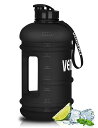 【送料無料】VENNERLI ハーフガロンウォーターボトル 2.2L Lサイズ スポーツウォーターボトル ハンドル付き 72オンス BPAフリー 再利用可能 プラスチックウォータージャグ 漏れ防止 ハイドロボトル ジム ヨガ 旅行 キャンプ サイクリング アウトドアスポーツ用