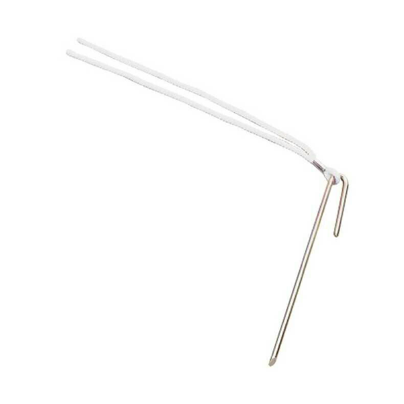 商品情報[ 商品詳細 ]●グラウンド用の目印で、地面に釘を打ち込むタイプです。コスパの良いナイロン5mm幅を採用しています。白、赤、黄、緑、青の5色展開です。*単色10本入りとなります。●2本のカラー紐で目立たせる5ミリ紐採用のグラウンドポイントです●釘:直径0.4cm長さ14.8cm紐:長さ17cm重量:20g/本材質:釘スチール(ユニクロメッキ)紐ナイロンカラー:白90赤100黄400緑500青700[ カラー ]90[ サイズ ]&nbsp;こちらの商品はメーカーの在庫状況をもとに定期的に更新しております。在庫状況は常に変動しておりますのでご注文の商品が在庫切れとなっている場合がございます。その場合は当店からお送りする確認メールにてお知らせいたしますのでご了承ください。