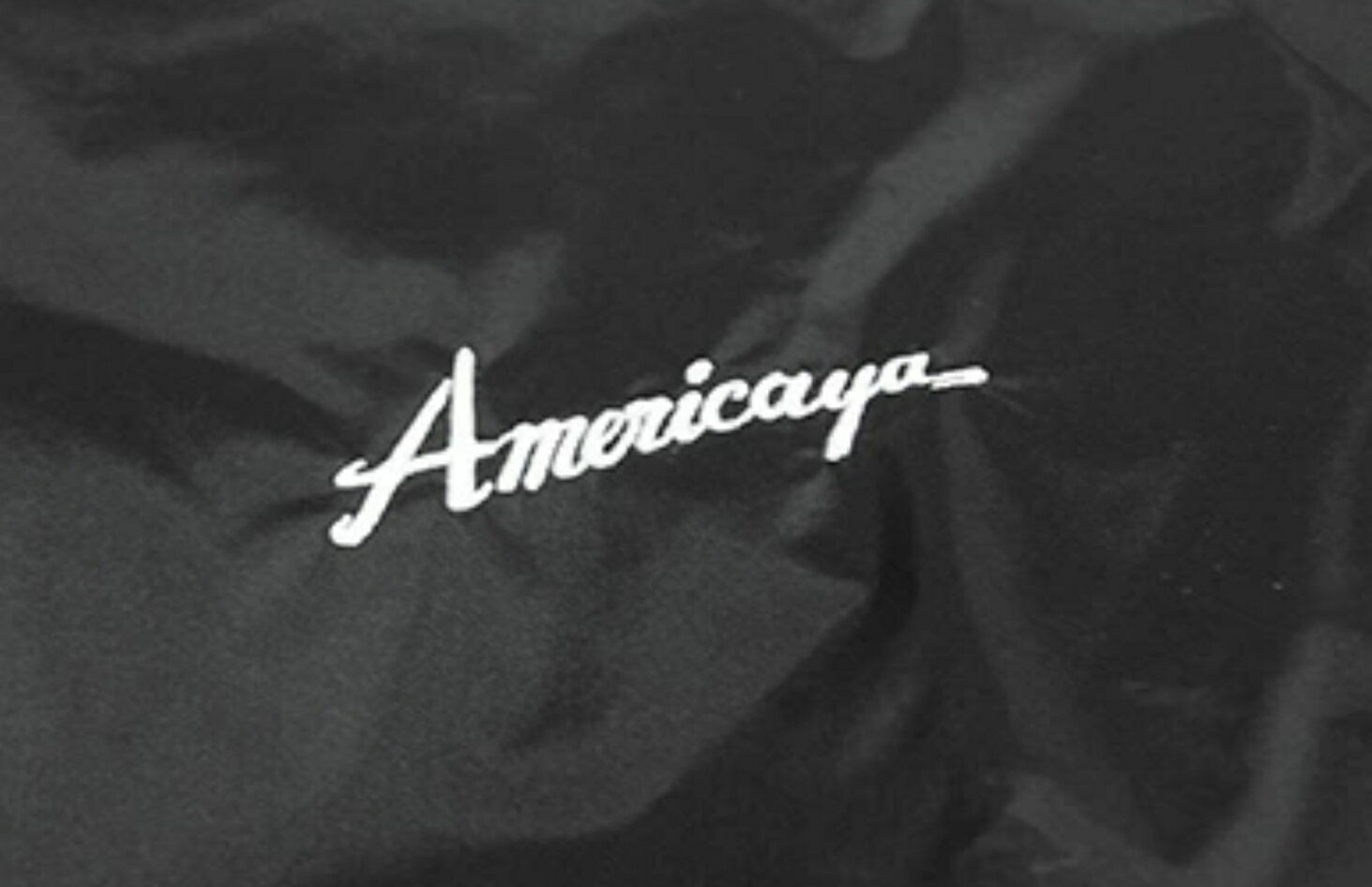 日本製　サウナスーツ アメリカ屋オリジナル減量着　長袖上のみフード付新登場黒ホワイトロゴ裏地シルバー