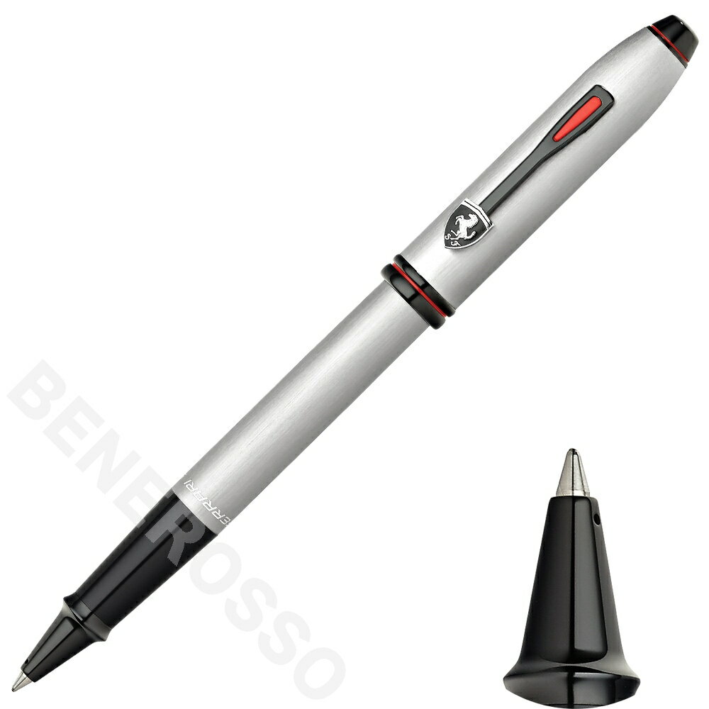アメリカを代表する筆記具ブランド「CROSS」とフェラーリがコラボレーションしたペン。 【クロス タウンゼント シリーズ】 本体：シルバー インク：ブラック（ゲルインク 水性） （別売り/リフィル ブラック8523） ペン全長：149.9mm、筆記時：153.9mm、重量：42.2g パッケージ：BX808Fラグジュアルボックス（W185×D105×H60mm） 品番：FR0045-61 0073228138626 201911 ヘアライン加工されたアルミ素材のボディを使用した万年筆。 ブラックのスクデットがクリップに入っているのが特徴。 標準装備されているペンはゲルインク。 クロスブランドのボールペン等に置き換えることもできる。 レーシングマシンのノーズとコックピットをモチーフにペンクリップを特別にデザイン。 随所にこだわりを感じられる、ギフトにも最適な筆記具。