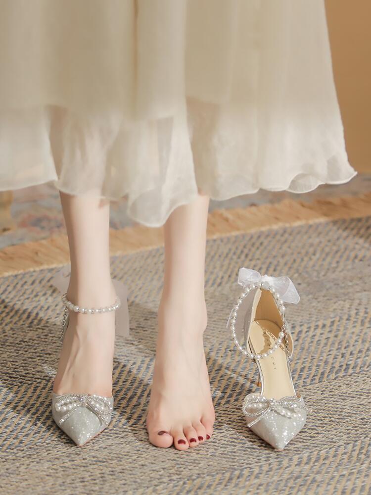 ブライダルシューズ ストラップ 6cm 8cm ヒール 美脚 キラキラ 結婚式 靴 レディース シルバー フォーマル ウェディング シューズ 花嫁 太ヒール パンプス 二次会 パーティー 母の日 プレゼント 二次会