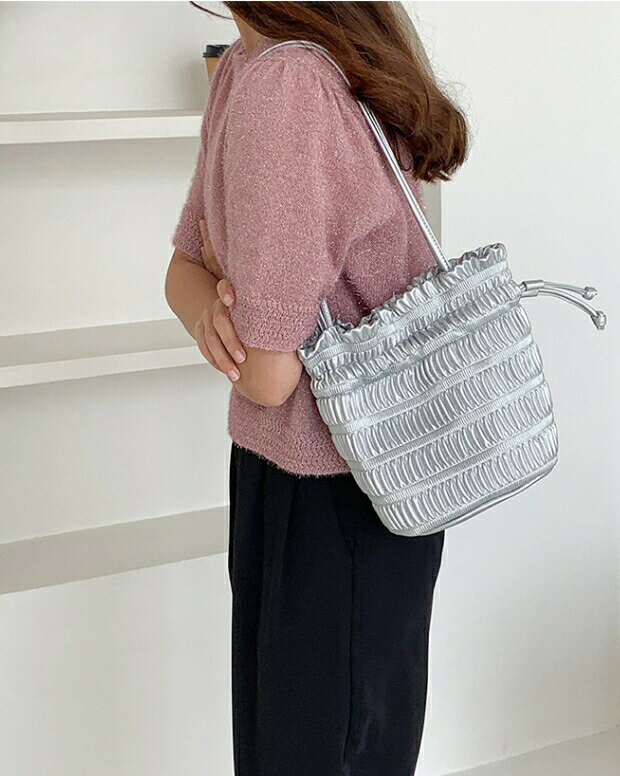 高級感 上品 ショルダーバッグ アンダーアームバッグ