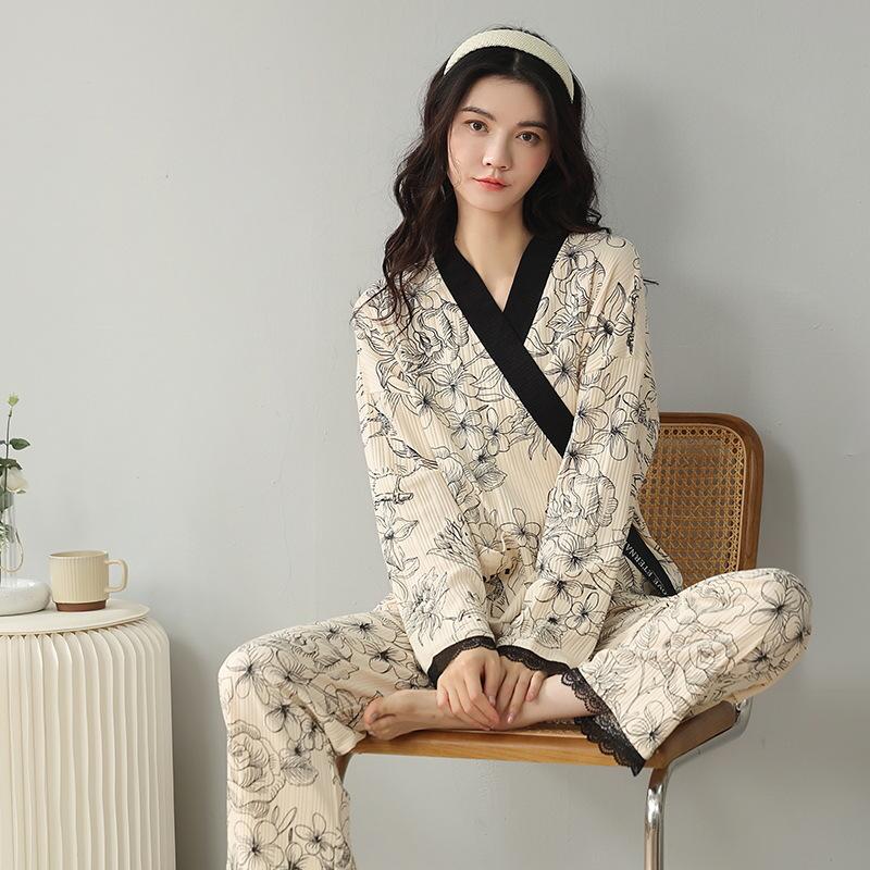 Rakuten - レディース ルームウエア 女性用 パジャマ ナイトウエア おしゃれ プレゼント 寝間着 上下セット 長袖 春 秋 花柄 20代 30代 大人 Vネック