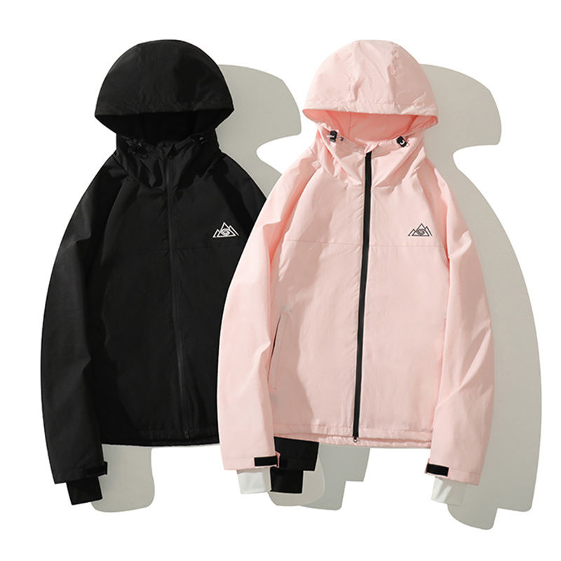 商品説明商品内容スノーボードジャケット 単品 (パンツは別売りです)情報素材:ポリエステル耐水圧8000mmH・O生産国中国注意書き※商品写真は、できる限り現品を再現するように画像処理などの補正を行っておりますが、ご利用のモニターや環境により差異が生じます。予めご了承ください。※生地の特性上、多少ニオイがある場合がございますが、日陰干しで数日干していただくか、あるいは数回ご使用していただく間に、 ニオイは気にならなくなります。※上記の数値は、実測によるものです。多少の誤差はご容赦ください。※仕様は予告なく変更される場合があります。（ご使用に差し支えない程度）・色がある場合、モニターの発色の具合によって実際のものと色が異なる場合がある。・ご注文後、10営業日以内に配送手続きをいたします。配送作業完了後、4〜7日程度でのお届けとなります。（商品によって納期が異なりますので、詳細は店舗までお問い合わせください。） スノボジャケット レディース メンズ スノーボードウェア スキーウェア スノボウェア マウテンパーカー ウィンドウブレーカー 裏ボア ボアジャケット アウター 単品 大きいサイズ 男女兼用 防水 防寒 保温 防雪 ウィンタースポーツウェア ピンク 黒 "メーカー希望小売価格はメーカーカタログに基づいて掲載しています