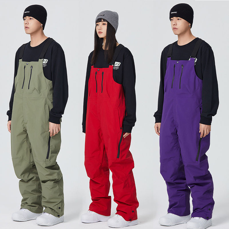 商品説明商品内容スノボビブパンツ 単品（上は別売りです）素材ポリエステル生産国中国注意書き※商品写真は、できる限り現品を再現するように画像処理などの補正を行っておりますが、ご利用のモニターや環境により差異が生じます。予めご了承ください。※生地の特性上、多少ニオイがある場合がございますが、日陰干しで数日干していただくか、あるいは数回ご使用していただく間に、 ニオイは気にならなくなります。※上記の数値は、実測によるものです。多少の誤差はご容赦ください。※仕様は予告なく変更される場合があります。（ご使用に差し支えない程度）・色がある場合、モニターの発色の具合によって実際のものと色が異なる場合がある。・ご注文後、10営業日以内に配送手続きをいたします。配送作業完了後、4〜7日程度でのお届けとなります。（商品によって納期が異なりますので、詳細は店舗までお問い合わせください。） スノーボードウェア つなぎ ビブパンツ ロングパンツ 単品 ボトムス ズボン レディース メンズ スノボウェア スキーウェア 防水15000mm 男女兼用 防水 防寒 保温 防雪 韓国風 "メーカー希望小売価格はメーカーカタログに基づいて掲載しています