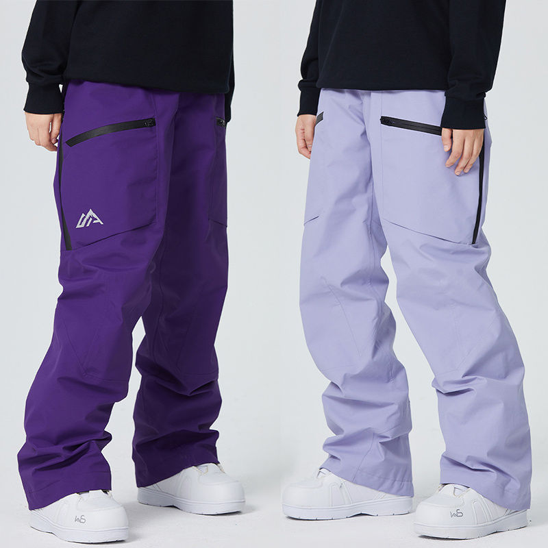 商品説明商品内容スノボパンツ 単品（上は別売りです）素材ポリエステル生産国中国注意書き※商品写真は、できる限り現品を再現するように画像処理などの補正を行っておりますが、ご利用のモニターや環境により差異が生じます。予めご了承ください。※生地の特性上、多少ニオイがある場合がございますが、日陰干しで数日干していただくか、あるいは数回ご使用していただく間に、 ニオイは気にならなくなります。※上記の数値は、実測によるものです。多少の誤差はご容赦ください。※仕様は予告なく変更される場合があります。（ご使用に差し支えない程度）・色がある場合、モニターの発色の具合によって実際のものと色が異なる場合がある。・ご注文後、10営業日以内に配送手続きをいたします。配送作業完了後、4〜7日程度でのお届けとなります。（商品によって納期が異なりますので、詳細は店舗までお問い合わせください。） スノーボードウェア ロングパンツ 単品 ボトムス ズボン レディース メンズ スノボウェア スキーウェア 防水10000mm 男女兼用 防水 防寒 保温 防雪 韓国風 "メーカー希望小売価格はメーカーカタログに基づいて掲載しています