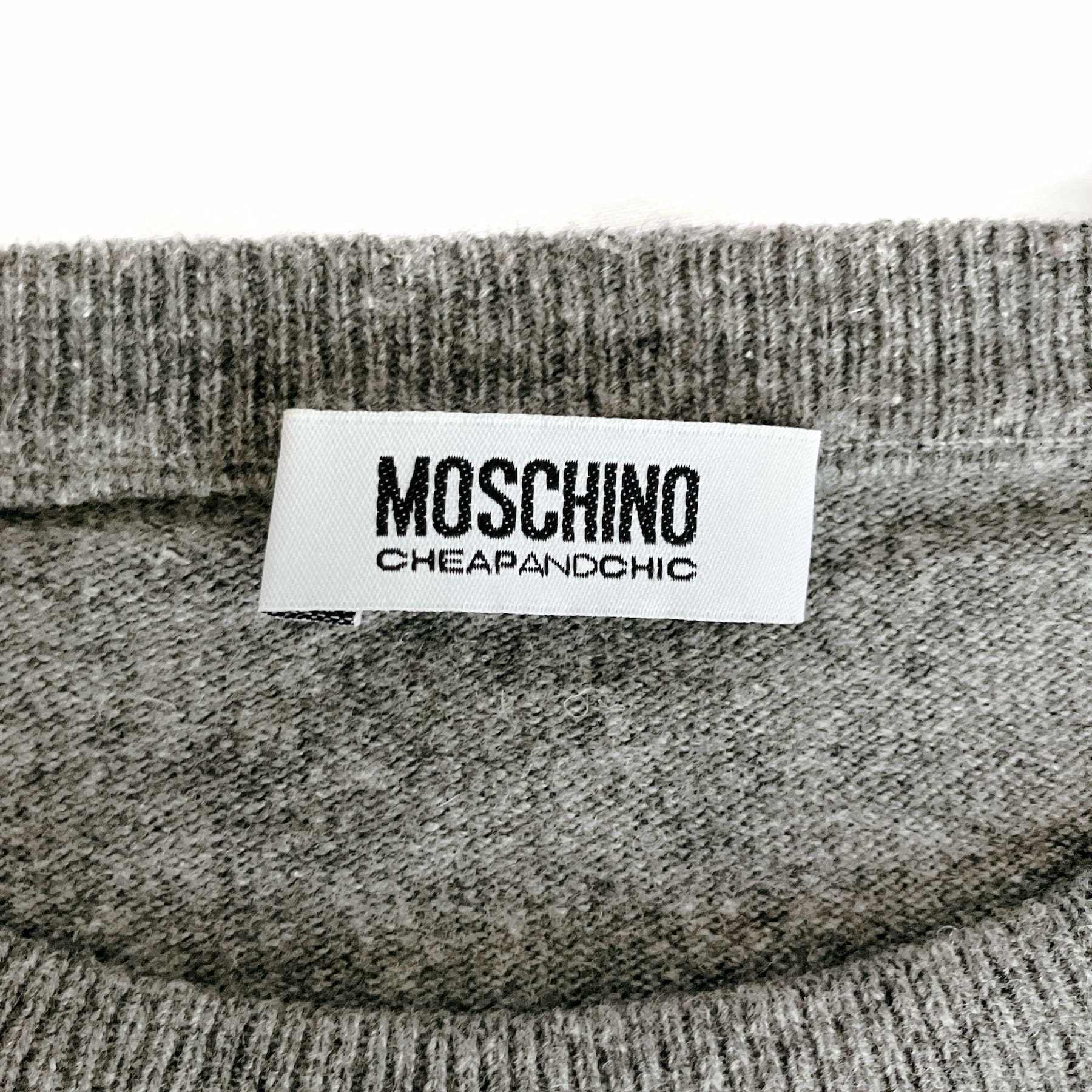 MOSCHINO CHEAP AND CHIC モスキーノ チープアンドシック フラワーコサージュ 長袖 リブ クルーネック ニット セーター グレー size 40 レディース イタリア製【中古】【鑑定済み】【送料無料】