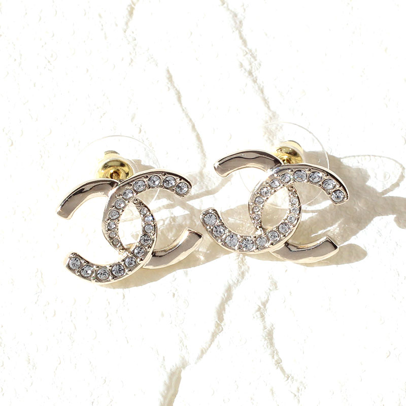 シャネル CHANEL ピアス CCマーク メタル ストラス ラインストーン ダブルC 2024年春夏SSプレコレクション新作 ゴールド BOUCLES OREILLES COCO ABC547 B15387 NU491 24P