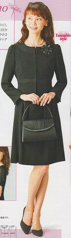 日本製 ノーカラー ファーストフォーマル アンサンブル ブラックフォーマル 礼服女性 (礼服・喪服) コサージュ付き