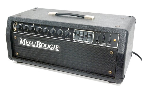 商品情報メーカーMesa/Boogie メサ・ブギー商品名50 CALIBER +付属品本体のみ（画像に載っているものがすべてです）商品の状態こちらはUSED品です。・上面多少のスレ、キズ、汚れが見られます。・正面、側面、背面に多少のスレ、小キズが見られます。・底面、底面足に多少のスレ、小キズ、汚れが見られます。・底面ゴム足にスレ、汚れ等が見られます。・持ち手にスレ、小キズ、汚れが見られます。・金属部分に多少のスレ、小キズ、くすみが見られます。・スイッチ、ノブに多少のスレ、小キズ、くすみが見られます。・ネジに多少のスレ、小キズ、サビ、くすみ等が見られます。・ケーブル類に多少のスレ、キズ等が見られます。・ボリュームが多少ぐらつく状態です。全体的にスレ、キズ、汚れ等が見られますが、上記の点以外に、特に目立ったキズ、ダメージなどは見られません。コメント簡易的な動作確認を行っております。音出ました。その他細かな動作確認、長時間の動作確認は行っておりません。※音質に関しまして、測定器等での正確な数値等の計測は行っておりません。中古品となりますので、シビアなセッティングでの使用の場合は調整が必要な商品になります。こちらの商品は全ての動作確認は行っておりませんので現状販売品とさせていただきます。状態等、一切のクレームをお受けすることはできませんので、予めご了承ください。上記記載以外にも不具合が発覚した場合でも補償致しかねます。真空管についても補償対象外とさせて頂きます。USEDご理解の上、ご注文下さい。注意点こちらの商品は当社のホームページ、他のサイトでも同時に販売しています。その為、ご注文を頂いても売り切れている場合がございます。売り切れている場合の賠償・保証・責任は一切負いかねますので、予めご了承の上、ご検討ください。★MESA BOOGIE メサ・ブギー 50 CALIBER + キャリバープラス 真空管 ヘッドアンプ★ 【中古】 6