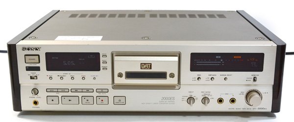 Brand グランツ 楽天市場店の再生・巻戻し・早送り 確認済 SONY ソニー DTC-2000ES DATデッキ｜アングル2