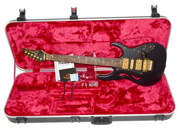 ハードケース付 Ibanez アイバニーズ PIA3761-XB Onyx Black Steve Vai スティーヴ ヴァイ シグネチャーモデル エレキギター
