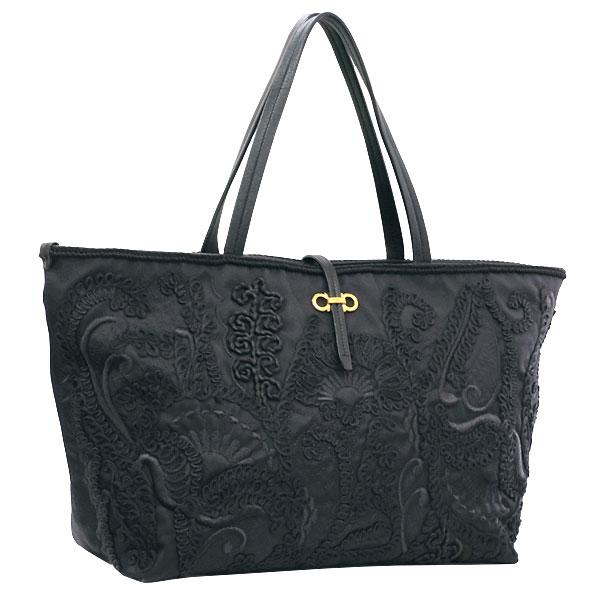 送料無料 本物 美品 SalvatoreFerragamo サルヴァトーレフェラガモ トートバック 刺繍デザイン ガンチーニ ブラック レディースバック おしゃれ 普段使い 52624M