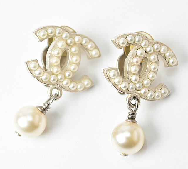 シャネル イヤリング アクセサリー CHANEL ココマーク ラインストーン/フェイクパール シルバー【中古】のサムネイル