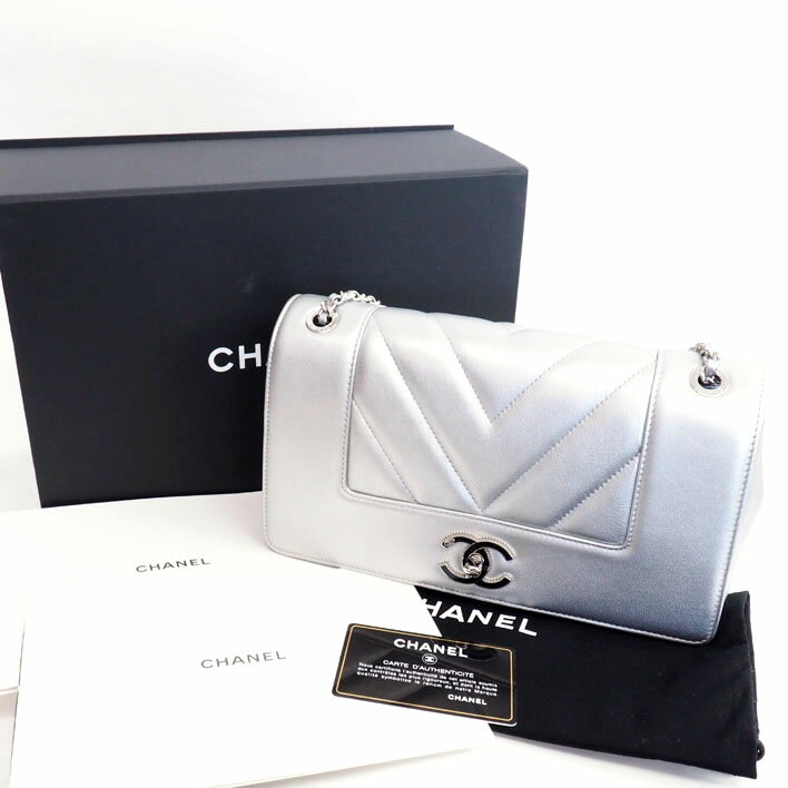 Chanel Women's Shoulder Bag