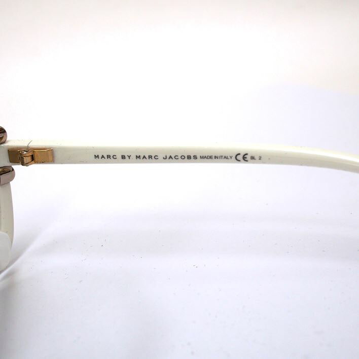MarcbyMarcJacobsマークバイマークジェイコブス白フレームサングラス