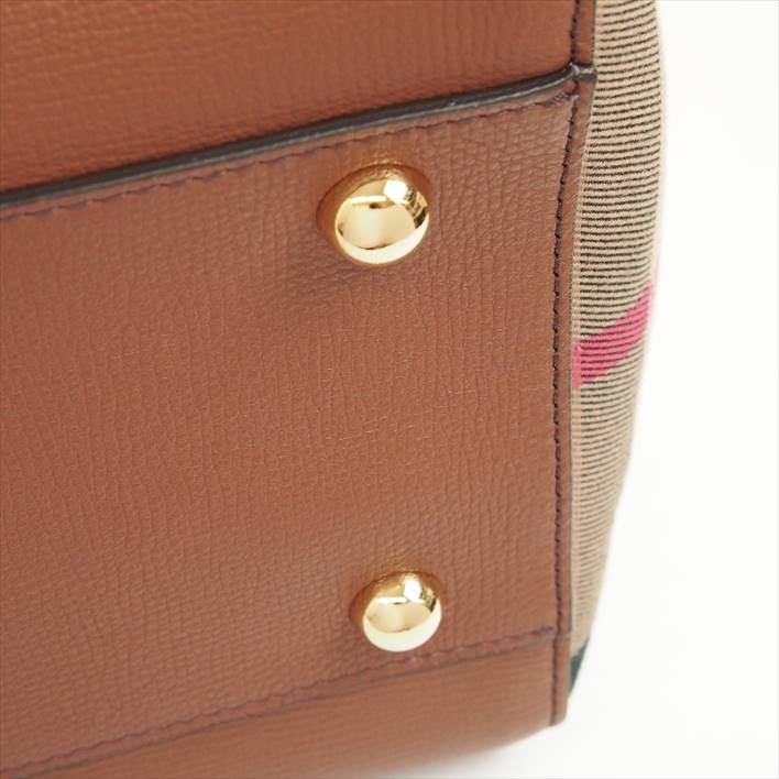 Burberryバーバリースモール・カンター・イン・レザー&ハウスチェック【中古】