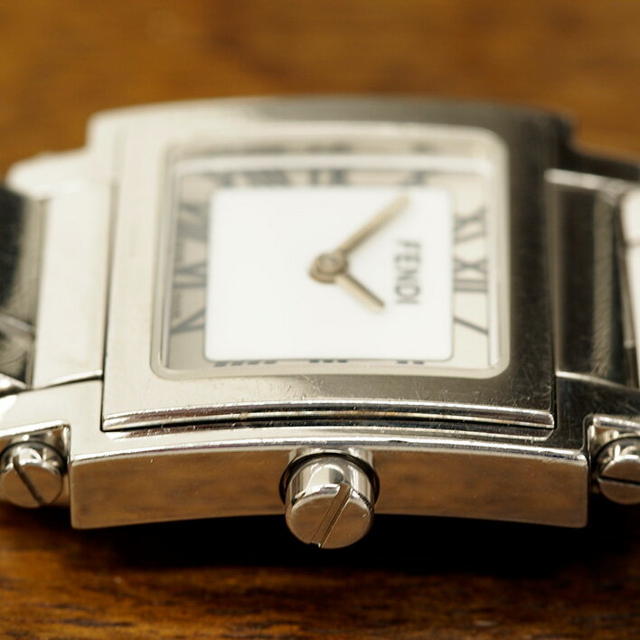 フェンディFENDIレディースクォーツ