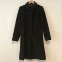 商品情報メーカーギャバジンケーティー / GABARDINEK.T形状コート / コート一般サイズ表記サイズ：表記無し肩幅：41 cm、袖丈：59 cm、着丈：98 cm、身幅：46 cmカラー黒 / ブラック柄 / パターン無地素材画像参照商品状態状態ランク：A多少の使用感はありますが、汚れやダメージも目立たなく良好なお品物です。※程度・状態に関しては、当店の基準にて判断したものです。※ランクはあくまで基準となりますので、商品状態・写真をご覧ください。状態補足サイズ表記 9※保管によるにおいが付着する場合がございます。においを気にされます方はご購入をお控えください。状態ランク詳細N未使用品できれいなお品物ですS未使用に近い状態で使用感の少ないきれいなお品物ですA多少の使用感はありますが、汚れやダメージも目立たなく良好なお品物ですB着用感がありますが、汚れやダメージが比較的少ないお品物ですC使用感があり、汚れやダメージがあるお品物ですD使用感やダメージがかなりある、もしくは使用に難があるお品物です～ 商品在庫について ～当店の在庫は全て現品限りとなり、並行して販売している関係上、商品ページ等で表示されている在庫情報は必ずしもリアルタイムではございません。 ご注文時に表示が在庫ありとなっていても、既に完売となっている場合もございますので予めご了承ください。～ ご注文前にご確認ください ～※販売している商品は全て中古品の為、商品によっては全ての状態やダメージを掲載する事が出来ない場合もあり、掲載された情報以外に細部の破損や汚れ、欠品、劣化などの見落としがある場合がございます。また、中古品に対してのご理解が難しいお客様においては、恐れ入りますがご購入をお控えいただきますようお願い致します。※個人差による主観の違いがあるかと思いますので、商品説明や写真画像をよくご確認の上、ご購入をお願い致します。※サイズは実寸での計測またはカタログ値になりますので、多少の誤差に関しましてはご了承をお願い致します。ギャバジンケーティー / GABARDINEK.T コート / コート一般 Coat /