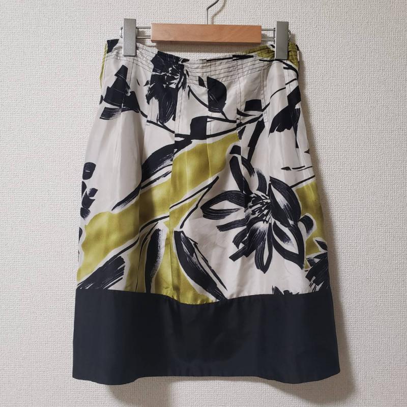 BCBGMAXAZRIA r[V[r[W[}bNXAYA ЂXJ[g XJ[g Skirt Medium SkirtyUSEDzyÒzyÁz10015659