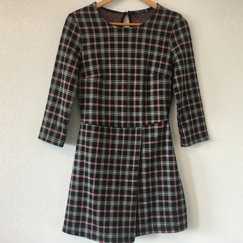 Bershka ベルシュカ ワンピース・ドレス・オールインワン ワンピース・ドレス・オールインワン 【USED】【古着】【中古】10016313