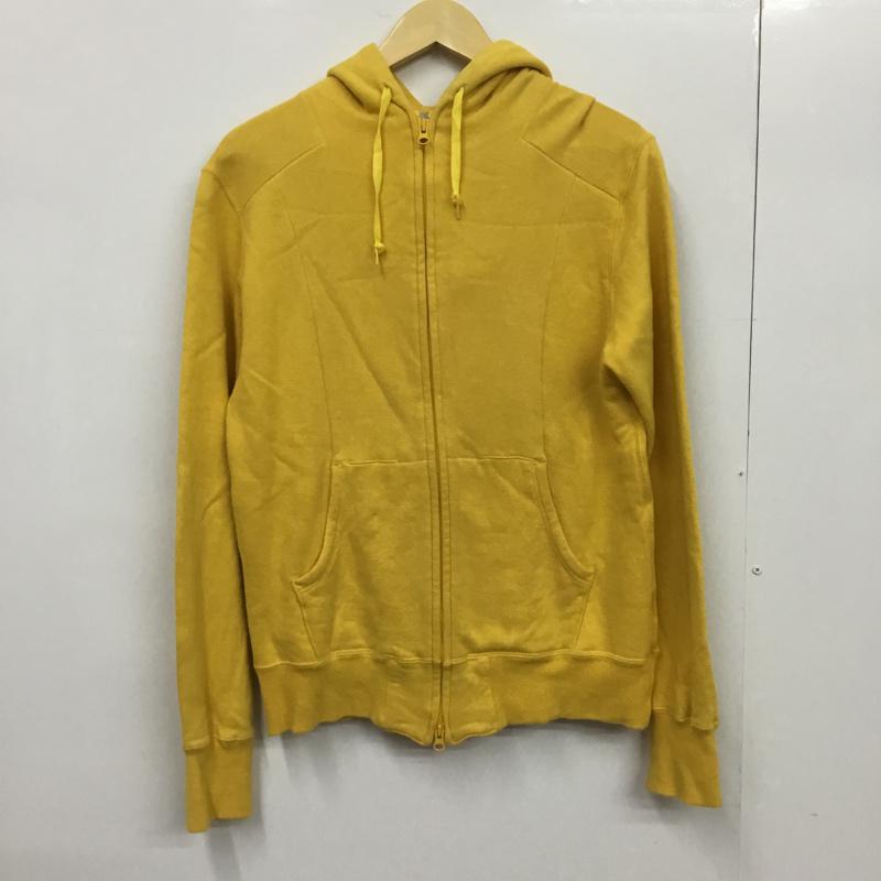 商品情報メーカーエフィレボル / .efiLevol形状パーカー / 長袖サイズ表記サイズ：2着丈：63 cm、身幅：47 cm、肩幅：46 cm、袖丈：69 cmカラー黄 / イエロー柄 / パターン無地素材画像参照商品状態状態ランク：B着用感がありますが、汚れやダメージが比較的少ないお品物です。※程度・状態に関しては、当店の基準にて判断したものです。※ランクはあくまで基準となりますので、商品状態・写真をご覧ください。状態補足全体的に色褪せや毛羽立ちがあります。※保管によるにおいが付着する場合がございます。においを気にされます方はご購入をお控えください。※現状では加水分解などによる大きな破損は見受けられませんが、性質上、劣化や加水分解で破損する可能性がある商品です。輸送中、購入後の着用により破損する場合もございますので、万が一、購入後に破損等がありましても返品等の対応は一切致しかねます。ご理解頂いた上でご購入ください。状態ランク詳細N未使用品できれいなお品物ですS未使用に近い状態で使用感の少ないきれいなお品物ですA多少の使用感はありますが、汚れやダメージも目立たなく良好なお品物ですB着用感がありますが、汚れやダメージが比較的少ないお品物ですC使用感があり、汚れやダメージがあるお品物ですD使用感やダメージがかなりある、もしくは使用に難があるお品物です～ 商品在庫について ～当店の在庫は全て現品限りとなり、並行して販売している関係上、商品ページ等で表示されている在庫情報は必ずしもリアルタイムではございません。 ご注文時に表示が在庫ありとなっていても、既に完売となっている場合もございますので予めご了承ください。～ ご注文前にご確認ください ～※販売している商品は全て中古品の為、商品によっては全ての状態やダメージを掲載する事が出来ない場合もあり、掲載された情報以外に細部の破損や汚れ、欠品、劣化などの見落としがある場合がございます。また、中古品に対してのご理解が難しいお客様においては、恐れ入りますがご購入をお控えいただきますようお願い致します。※個人差による主観の違いがあるかと思いますので、商品説明や写真画像をよくご確認の上、ご購入をお願い致します。※サイズは実寸での計測またはカタログ値になりますので、多少の誤差に関しましてはご了承をお願い致します。エフィレボル / .efiLevol パーカー / 長袖 Hooded Sweatshirt, Hoodie /
