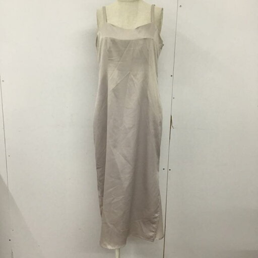 MAJESTIC LEGON マジェスティックレゴン ロングスカート ワンピース One-Piece Long Skirt ロングキャミワンピース サテン調 裾スリット ノースリーブワンピース【USED】【古着】【中古】10093962 MAJESTIC LEGON マジェスティックレゴン ロングスカート ワンピース One-Piece Long Skirt ロングキャミワンピース サテン調 裾スリット ノースリーブワンピース【USED】【古着】【中古】10093962