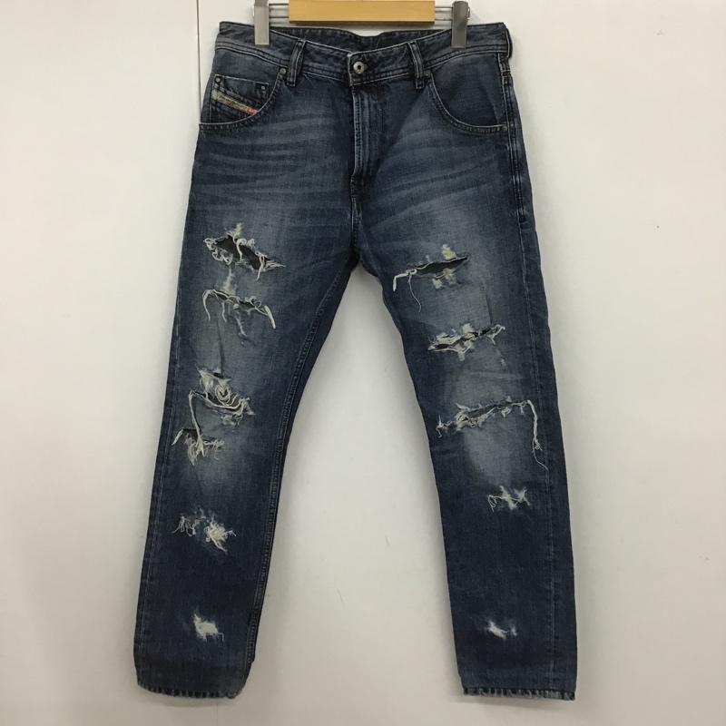 DIESEL ディーゼル デニム、ジーンズ パンツ Pants, Trousers Denim Pants, Jeans デニムパンツ ストレートパンツ スリムパンツ カジュアルパンツ【USED】【古着】【中古】10101647