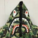 A BATHING APE アベイシングエイプ ダウンジャケット ジャケット、上着 Jacket CANADA GOOSE カモ SHARK HOODIE FOR BAPE【USED】【古着】【中古】10106093