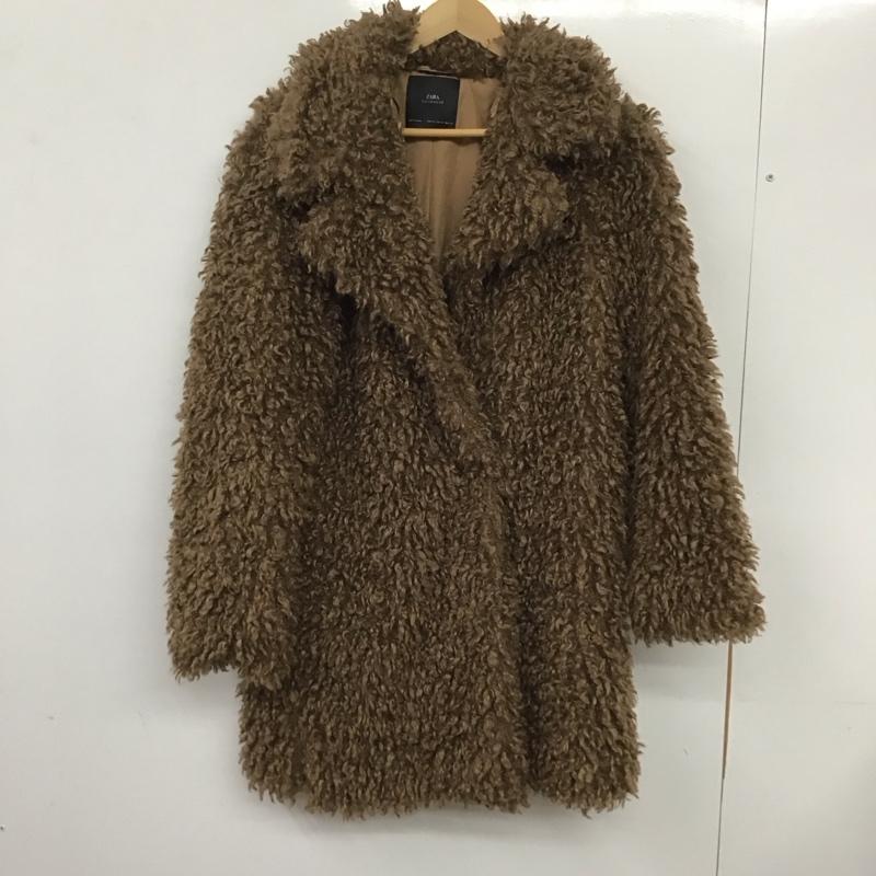 新品タグ付き　美品　ザラ　TRF　フェイクファーコート　ショート丈　古着 ZARA - ZARA ショート丈フェイクファーコートの通販 by esm☆'s