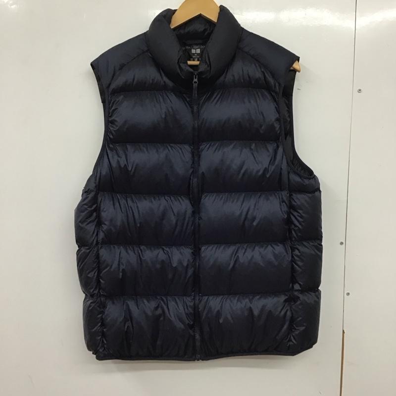 商品情報メーカーユニクロ / UNIQLO形状ベスト / ベストサイズ表記サイズ：XXL身幅：60 cm、総丈：68 cmカラー紺 / ネイビー柄 / パターン無地素材画像参照商品状態状態ランク：B着用感がありますが、汚れやダメージが比較的少ないお品物です。※程度・状態に関しては、当店の基準にて判断したものです。※ランクはあくまで基準となりますので、商品状態・写真をご覧ください。状態補足※保管によるにおいが付着する場合がございます。においを気にされます方はご購入をお控えください。状態ランク詳細N未使用品できれいなお品物ですS未使用に近い状態で使用感の少ないきれいなお品物ですA多少の使用感はありますが、汚れやダメージも目立たなく良好なお品物ですB着用感がありますが、汚れやダメージが比較的少ないお品物ですC使用感があり、汚れやダメージがあるお品物ですD使用感やダメージがかなりある、もしくは使用に難があるお品物です～ 商品在庫について ～当店の在庫は全て現品限りとなり、並行して販売している関係上、商品ページ等で表示されている在庫情報は必ずしもリアルタイムではございません。 ご注文時に表示が在庫ありとなっていても、既に完売となっている場合もございますので予めご了承ください。～ ご注文前にご確認ください ～※販売している商品は全て中古品の為、商品によっては全ての状態やダメージを掲載する事が出来ない場合もあり、掲載された情報以外に細部の破損や汚れ、欠品、劣化などの見落としがある場合がございます。また、中古品に対してのご理解が難しいお客様においては、恐れ入りますがご購入をお控えいただきますようお願い致します。※個人差による主観の違いがあるかと思いますので、商品説明や写真画像をよくご確認の上、ご購入をお願い致します。※サイズは実寸での計測またはカタログ値になりますので、多少の誤差に関しましてはご了承をお願い致します。ユニクロ / UNIQLO ベスト / ベスト Vest /