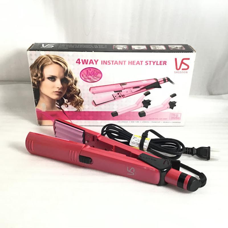 メーカー名ヴィダルサスーン / Vidal Sassoon製品名4WAYヘアアイロン型番VSW-2800タイプカール / ストレートサイズ横幅：174mm高さ：70mm奥行：34mm発売年2011年アイロン温度最高約160℃消費電力111W重量214gカラーピンク付属品欠品はございません。全て揃っております。商品状態B 一般的な中古持ち手部分に細かい傷がございます。 プレートに傷がございます。備考状態ランクN 未開封品未開封品（展示品含む）。検品等の為に開封品もあり。A 状態良好使用感があまりなく、状態良好な中古品。B 一般的な中古通常使用に伴う汚れや傷、日焼け等があるもの。C 使用感の目立つ中古使用感があり、汚れや傷が目立つもの。D 難あり中古使用に支障のない程度の傷・破損があるもの。J ジャンク故障や破損、重要パーツの欠品等があるもの。※状態ランクはあくまで当店による基準となりますので、目安としてお考えください。※当店の商品は一部店頭でも販売しております。ご注文時に在庫ありとなっていた場合でも売り切れの際はご注文をキャンセルさせていただくこともございますので、予めご了承ください。配送料金こちらの商品の配送料金は日本郵便（ゆうパック）による発送となります。詳細につきましては「決済・発送・返品」のページをご確認ください。