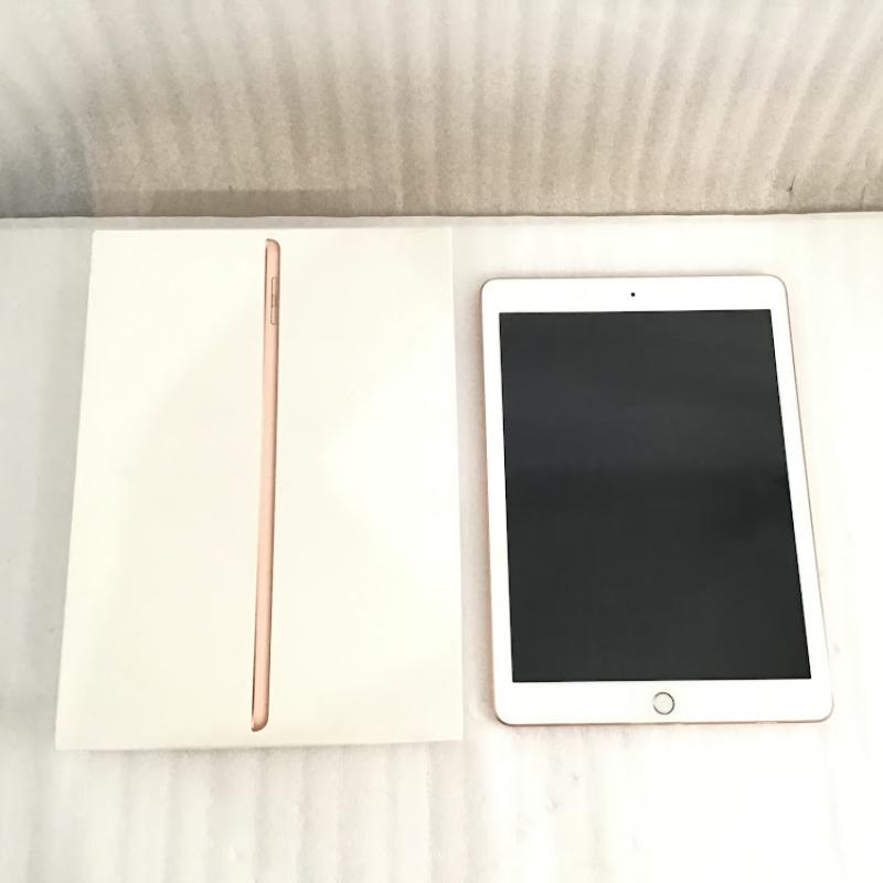 【展示品・中古品】 アップル / Apple iPad 第6世代 3D665J/A Wi-Fi・32GBモデル タブレット 2016年 A10 Fusion ゴールド 32GB 9.7インチRetinaディスプレイ 2048x1536 A10 Fusion 2GB 800万画素カメラ Bluetooth4.2 30016649