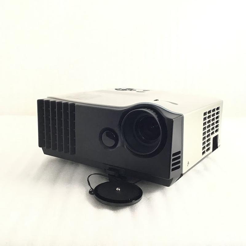 【中古品】 タクサン / TAXAN データプロジェクタ U6-232 B5サイズ据え置き型 DLP 2500ルーメン 4:3 1024x768 S端子、RGB(VGA端子)、コンポジット 2000g 2007年 UC6EA6C20612 30016786