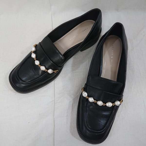 チャールズアンドキース CHARLES&amp;KEITH チャールズアンドキース ビーズド ペニーローファー Beaded..
