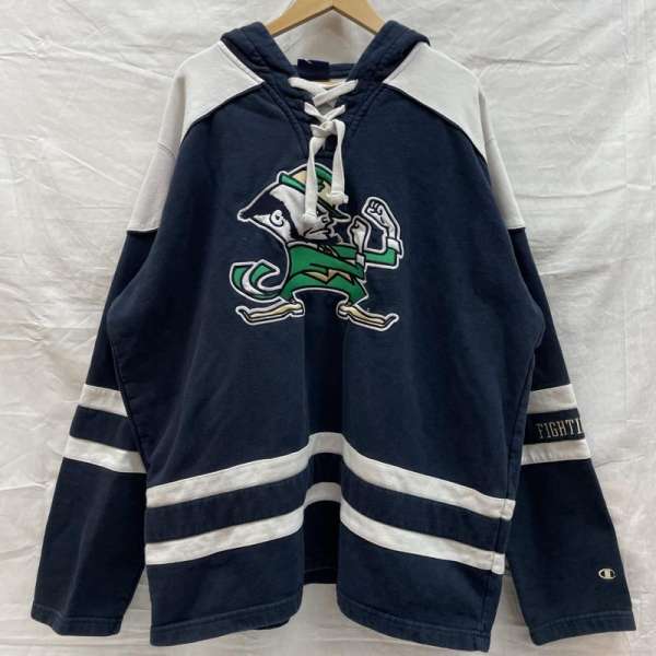 【美品】Champion ノートルダム大学 Vネックウェア 美品】Champion ノートルダム大学 Vネックウェア