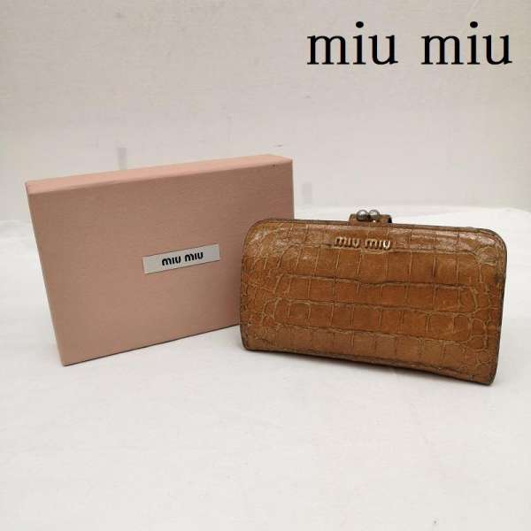 【最終値下げ】MIUMIU 折り財布　クロコダイル Amazon | MIUMIU クロコダイルプリントレザー 三つ折り 財布