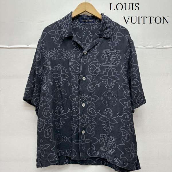 美品　ルイヴィトン　シャツ　モノグラム　総柄　金ボタン　ホワイト　S相当 極美品】LOUIS VUITTON ルイヴィトン モノグラム LV総柄シャツ