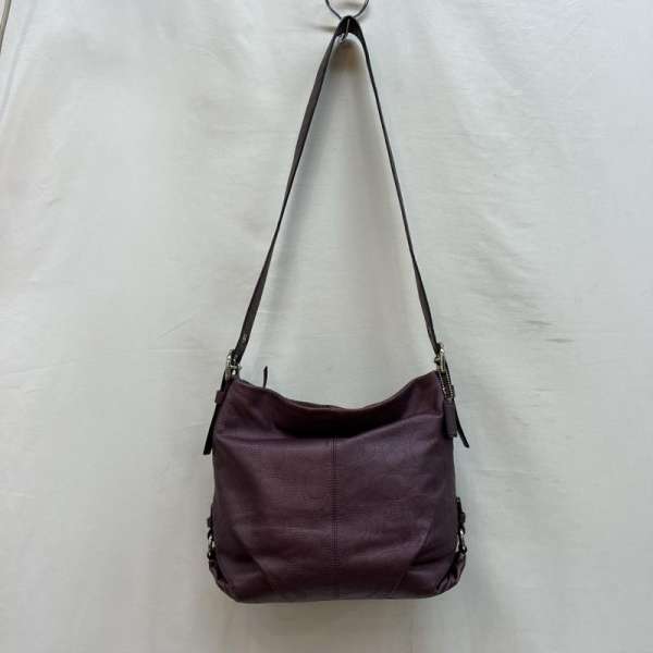 コーチ シグネチャー 