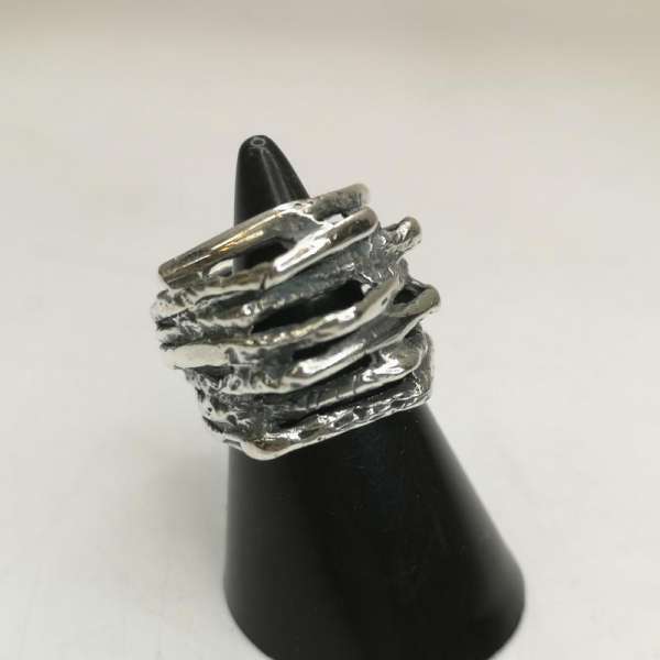 シルバー （925） ウェーブ状 シルバー リング SV925 6号 メンズ - ISItems【USED】【古着】【中古】50..
