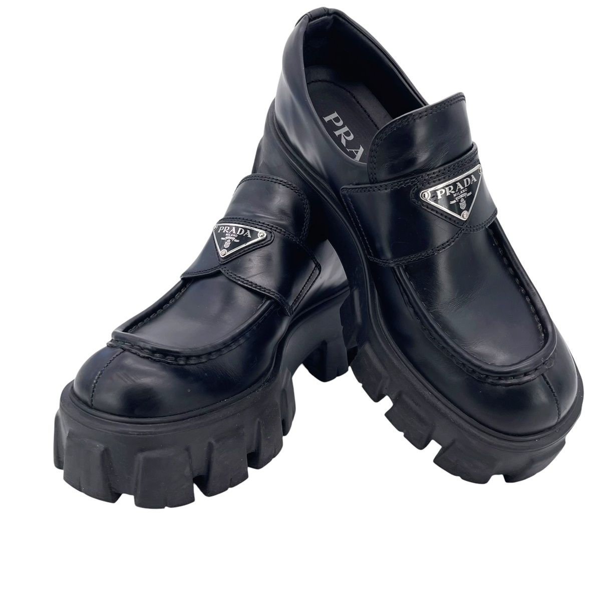 極美品✨ PRADA プラダ エナメル パンプス ロゴプレート 正規品 極美品✨ PRADA プラダ エナメル パンプス ロゴプレート 正規品