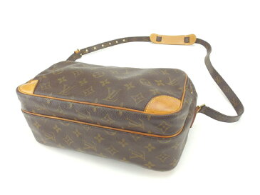 【中古】 ルイヴィトン ショルダーバッグ 斜めがけショルダー ナイル モノグラム ブラウン モノグラムキャンバス Louis Vuitton バッグ バック 肩掛け 収納 ブランド ブランドバッグ 人気 贈り物 迅速発送 在庫処分 男性 女性 良品 夏 1点物 T14760