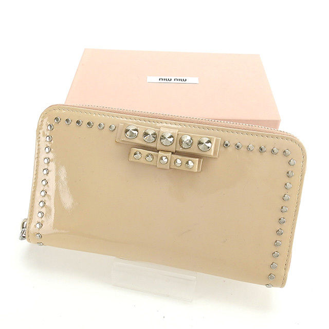 【4000円オフクーポン】 【中古】 ミュウミュウ miu miu 長財布 ラウンドファスナー リボン×スタッズ c2092_b