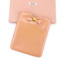 【春の大感謝祭 30％OFF】ミュウミュウ iPadケース ブランドiPadケース iPadケース アイパッドケース アウトレット 夏 アイテム サーモンピンク×ゴールド系 エナメルレザー リボンモチーフ 送料無料 l2018 【中古】