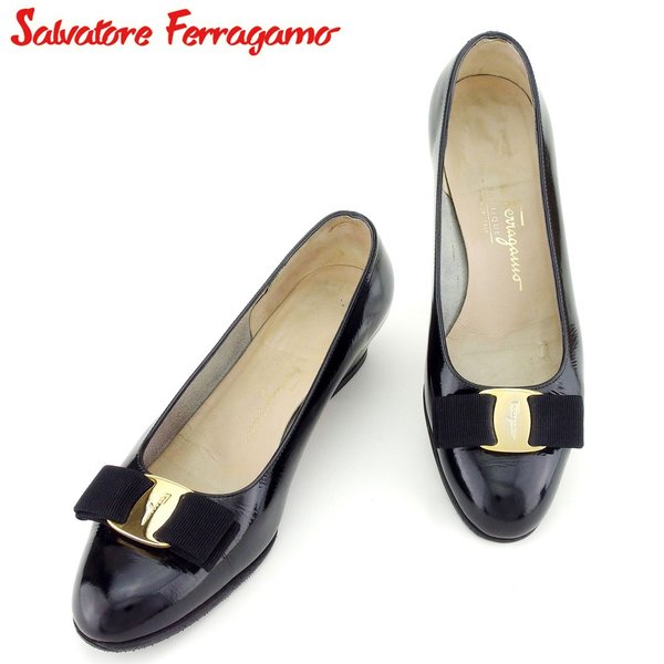 【スプリングセール30％OFF】サルヴァトーレ フェラガモ Salvatore Ferragamo パンプス シューズ 靴 レディース ♯5ハーフC ラウンドトゥ ブラック ゴールド エナメルレザー 【フェラガモ】 L2777 【中古】