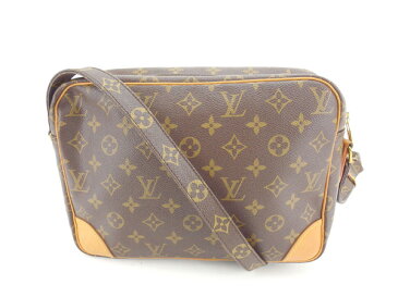 【中古】 ルイヴィトン ショルダーバッグ 斜めがけショルダー ナイル モノグラム ブラウン モノグラムキャンバス Louis Vuitton バッグ バック 肩掛け 収納 ブランド ブランドバッグ 人気 贈り物 迅速発送 在庫処分 男性 女性 良品 夏 1点物 【送料無料】 T15282