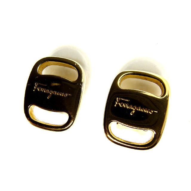 【ウィンターセール 30%OFF】サルヴァトーレ フェラガモ イヤリング アクセサリー ヴァラ金具 ゴールド Salvatore Ferragamo レディース プレゼント 贈り物 オシャレ 大人 ファッション 【フェラガモ】 T15919 【中古】