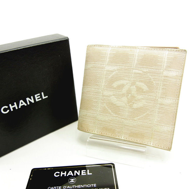 【スプリングセール30％OFF】シャネル 二つ折り財布 ニュートラベルライン ベージュ キャンバス×レザー CHANEL 【シャネル】 T12638S 【中古】